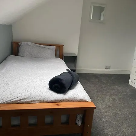 Spacious 4 Bedroom Townhouse Dom wakacyjny *