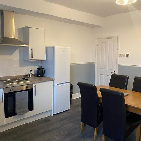Spacious 4 Bedroom Townhouse Holiday home Leeds (West Yorkshire)