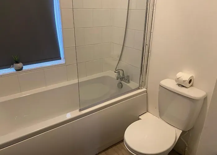 Spacious 4 Bedroom Townhouse *